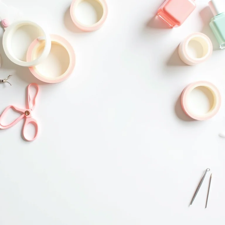 Materiais essenciais para nail art com fita adesiva
